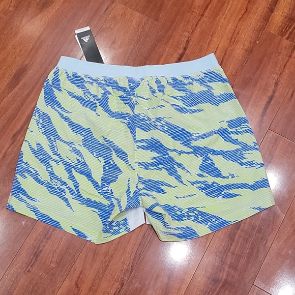 NWT Men's size L Adidas camo training shorts - Picture 3 of 7